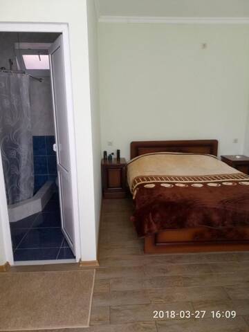 Фото номера Трехместный номер «Комфорт» с душем Гостевой дом Guest House on Sokhumi Highway 133 г. Otradnoe 5